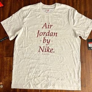 New with tags Nike T shirt